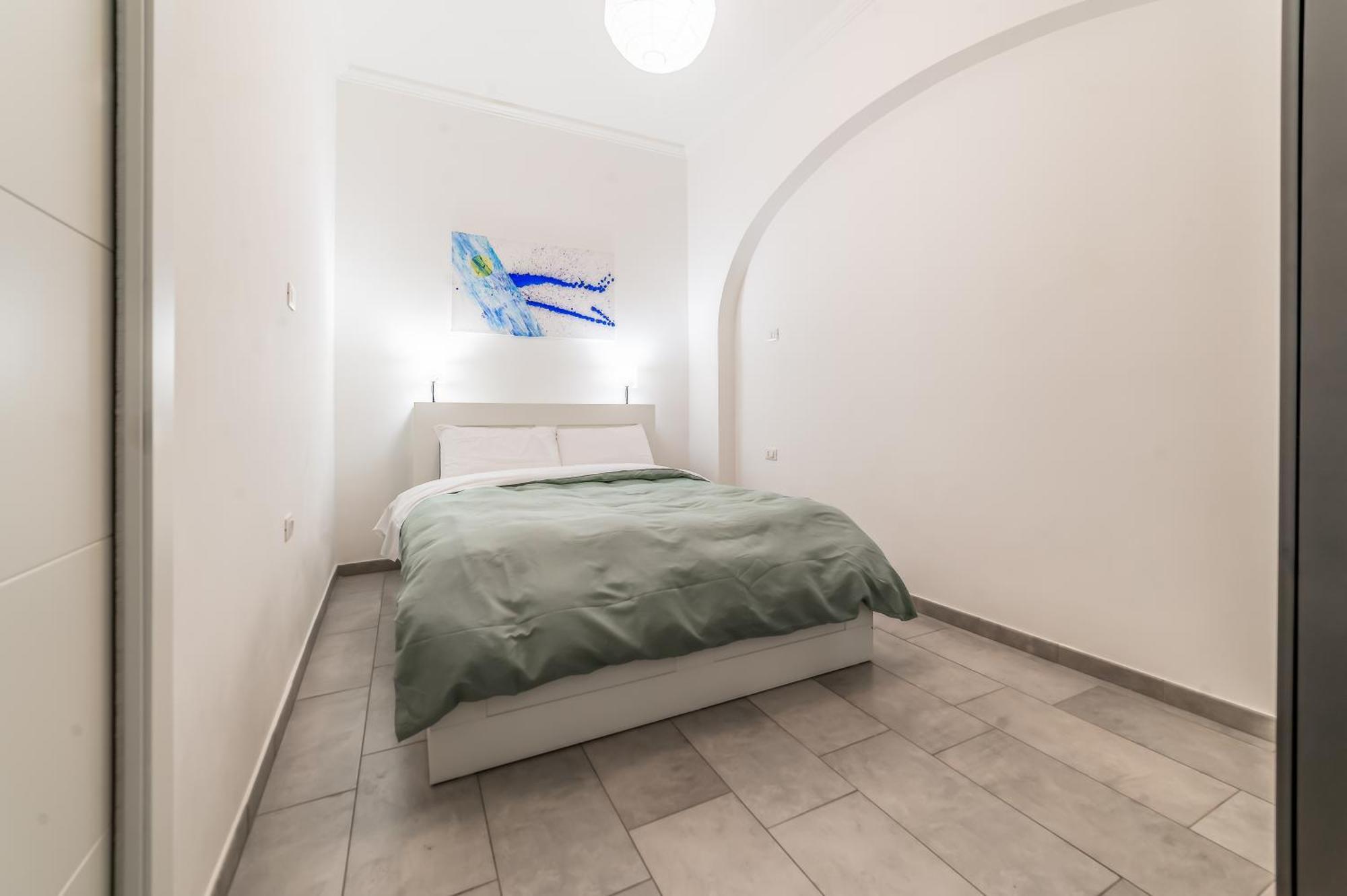Benedetta Flat - Metropigneto & Tram - Free Wi-fi Appartamento *